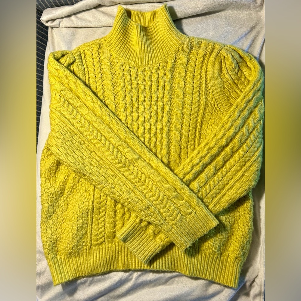 Ann Taylor yellow large sweater